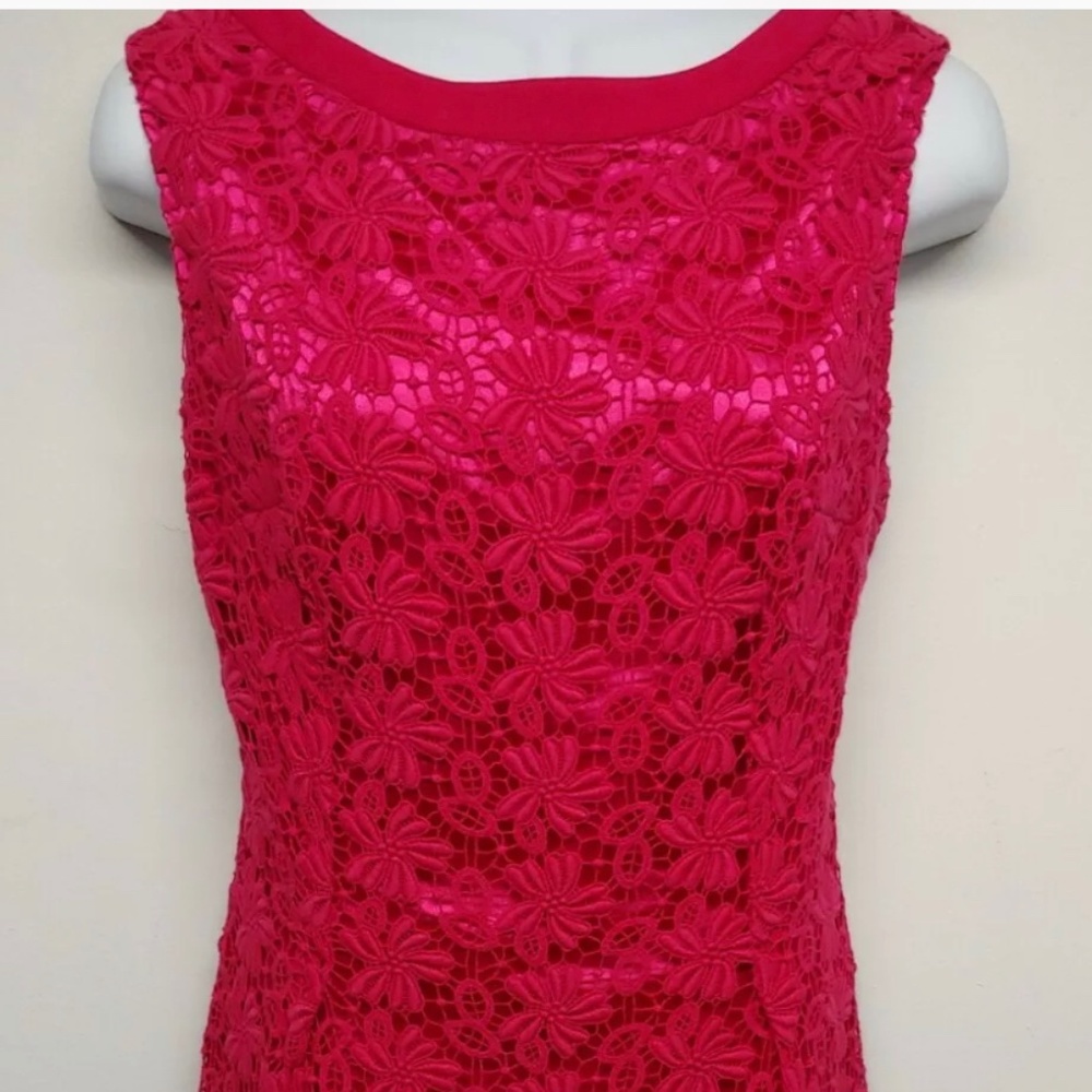 Tahari Cocktail Dress 6 Hot Pink Allover Lace Sleeveless Knee Round Neck Lined